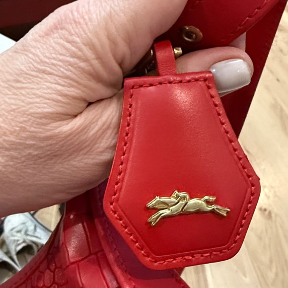 Longchamp Roseau Red Croc-Pattern Hobo Shoulder Bag - Picture 4 of 10